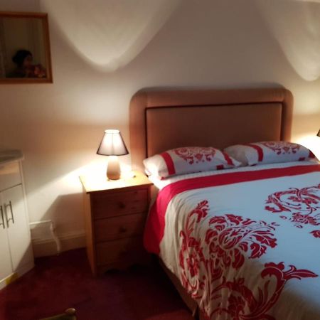 Guest House Ellipse - Фінчлі Екстер'єр фото